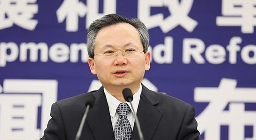发改委：取消汽车限购 增加号牌指标投放