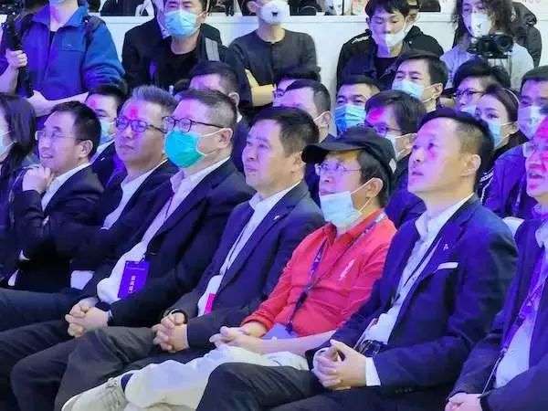 360押注新造车，周鸿祎“疲惫”追风