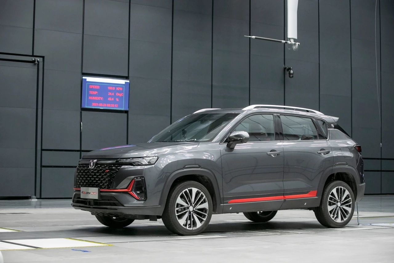 全新CS35PLUS面对14级“飓风”仍保持安静