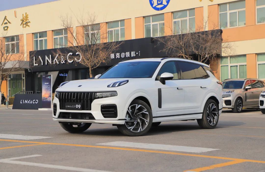 新旗舰登场瞄准合资标杆，领克09的底气何在？