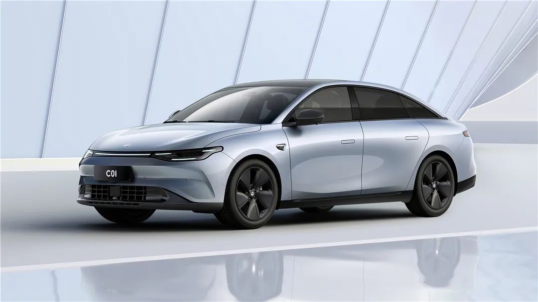 18万起买中大型车？零跑C01续航700+