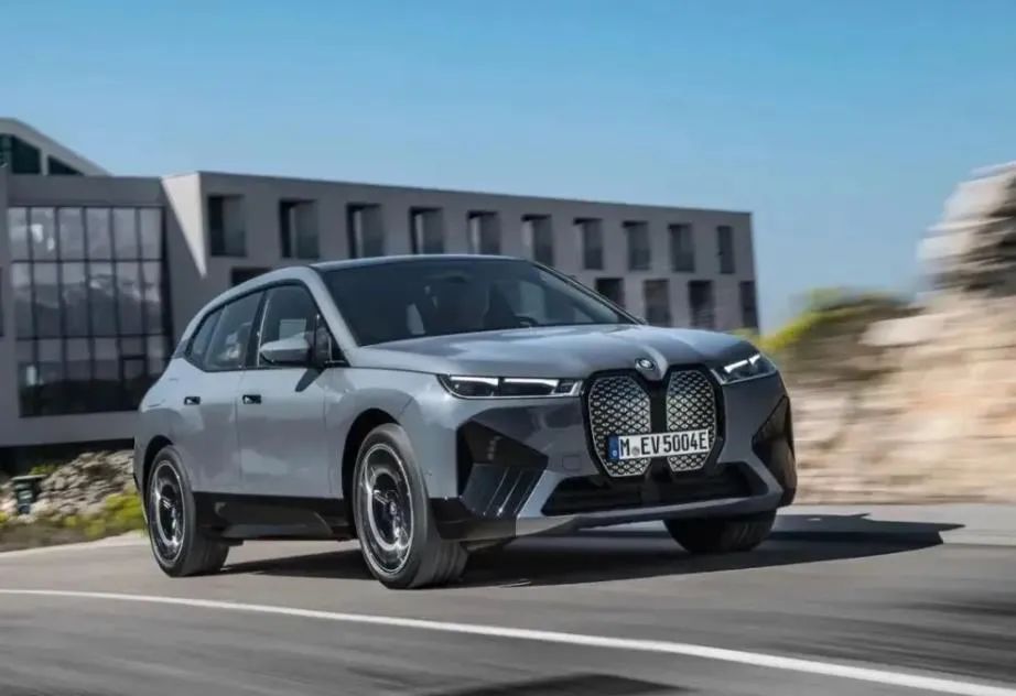 豪华品牌发力中大型纯电SUV，细分市场迎新变