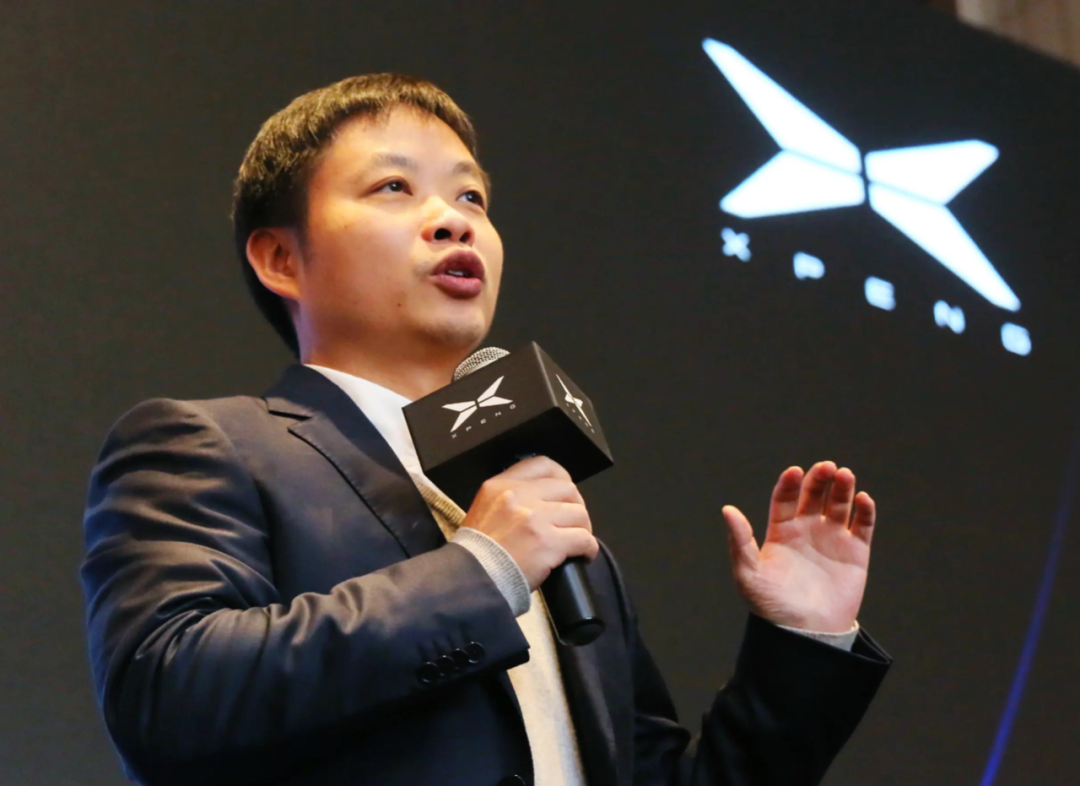 小鹏销量下滑，让两大创始人“坐不住”了？