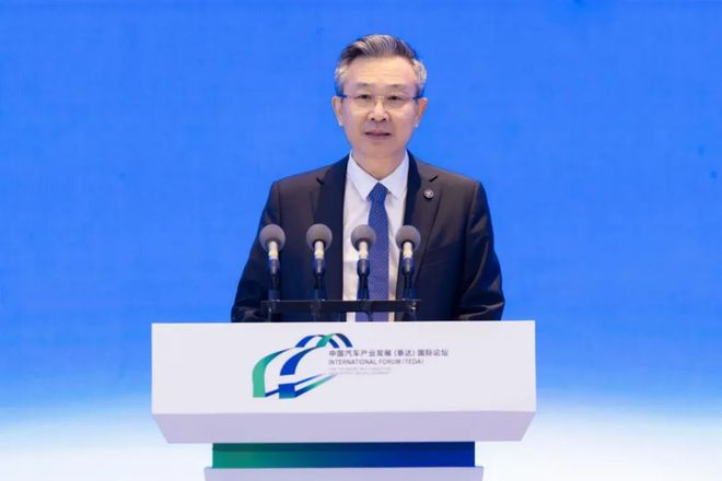 机遇与挑战并存，商务部加大对车企出海的支持力度