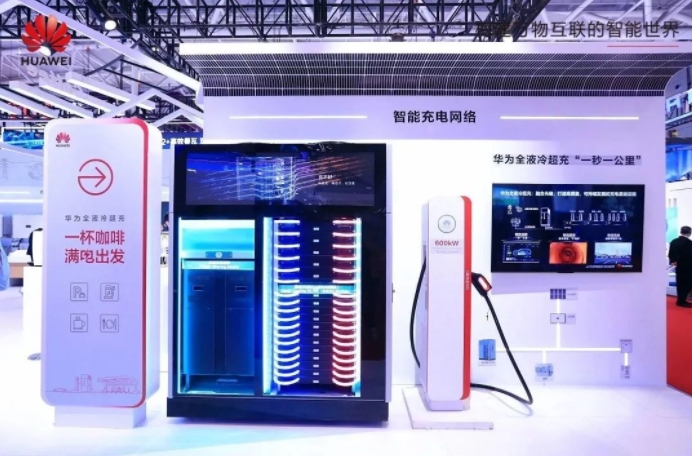 高压超充车型加速“飞入寻常百姓家”，新车增长超400%