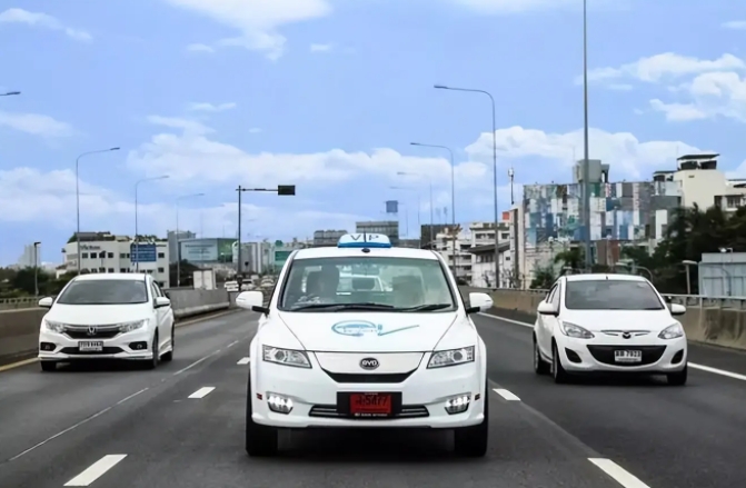 中国成最大汽车出口国，泰国人排队订车
