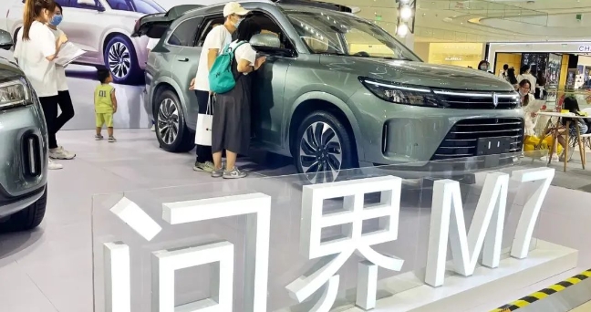 熬过了2023，问界和小鹏更懂“起死回生”