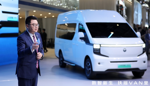 长安凯程V919点亮北京车展：新能源大VAN开启商用车定制新时代