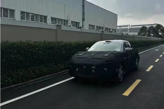 或2025年亮相并上市 小米首款SUV路试谍照曝光 