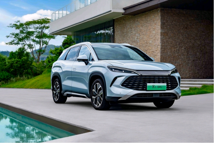第五代DM技术上车，13.58万元起比亚迪宋家族双车齐发