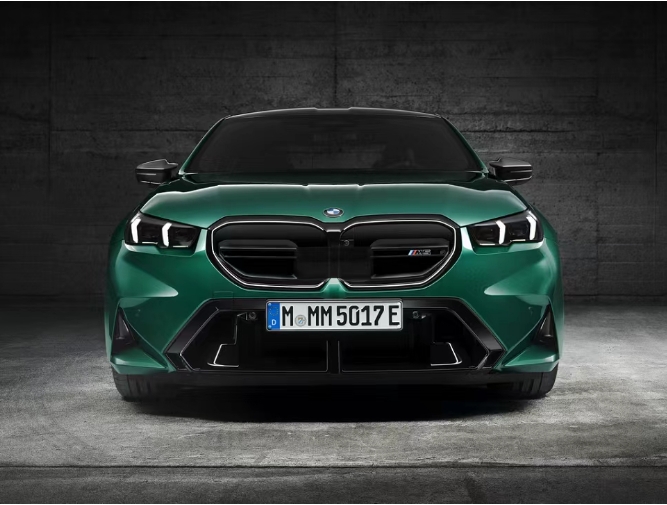 第七代BMW M5将于成都车展亮相 简约设计重塑豪华性能