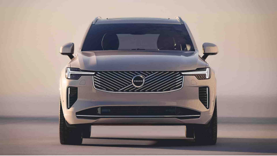 新款沃尔沃XC90首发亮相，加速电动化转型