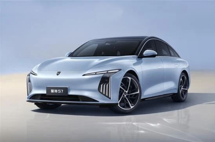 不到12万就能买的纯电中大型轿车，东风风行星海S7真的香？