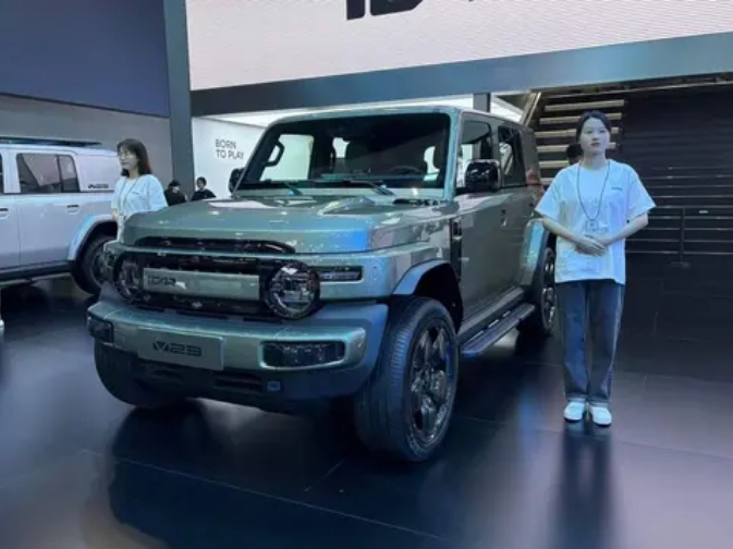 奇瑞iCAR V23亮相广州车展 预售价11万起