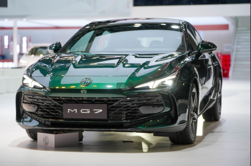 2025款名爵ES7亮相广州车展 首发P2P记忆泊车