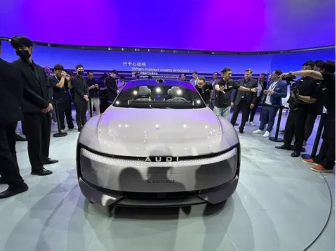 AUDI E概念车亮相广州车展 量产版2025年亮相
