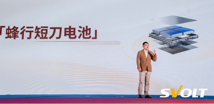 蜂巢能源“进窄门”，发布多款新品类破解行业内卷