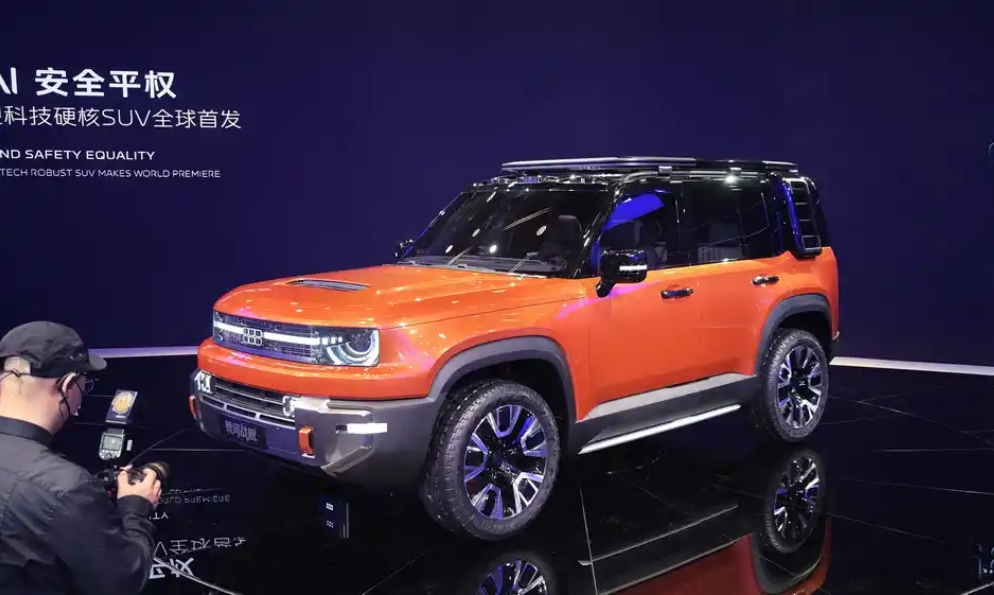 吉利硬核SUV银河战舰上海车展首发 