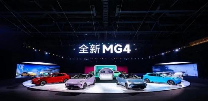 上打海豚下打星愿，预售7.38万的MG4出手就是王炸